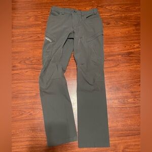 KUIU Men's Gray Attack Pants
